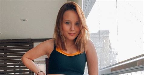 Larissa Manoela Hot Dancing & 3 .